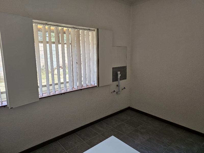 To Let 1 Bedroom Property for Rent in Avondale Western Cape